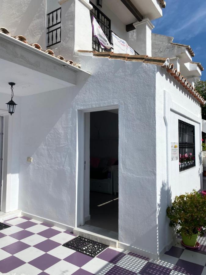 Studio -Patio Andaluz- Marbella Bagian luar foto